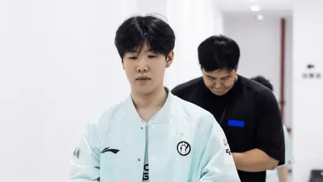 巴黎全球冠军赛：英雄联盟国际赛事双败淘汰制详解，电竞直播平台直击世界赛参赛资格争夺战-雷竞技官网